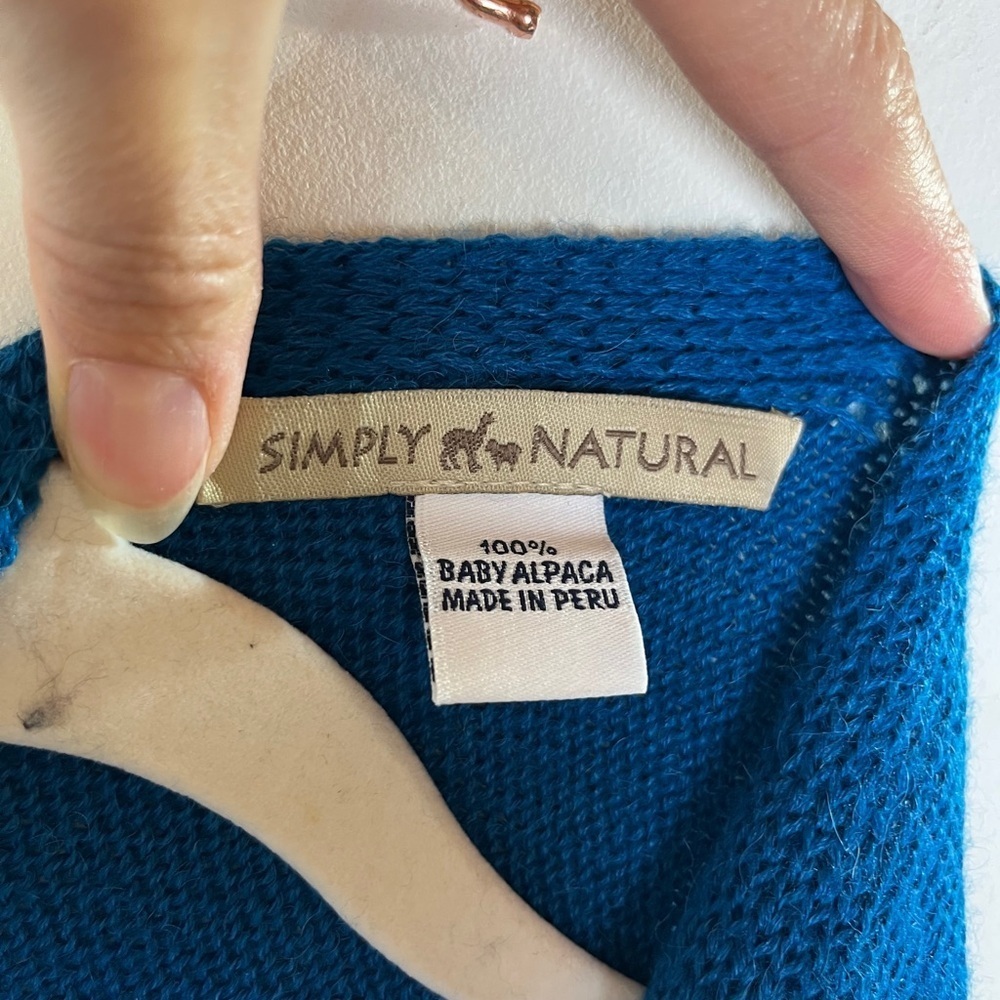 Simply Natural 100% Baby Alpaca Poncho Cape Shawl Blue w/ Large Buttons Peru - Picture 2 of 9